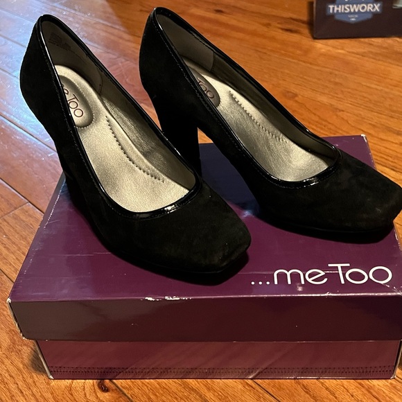 Me Too Size 8 Black Suede Chunky Heel, NWT  (orig $99) - Picture 2 of 9